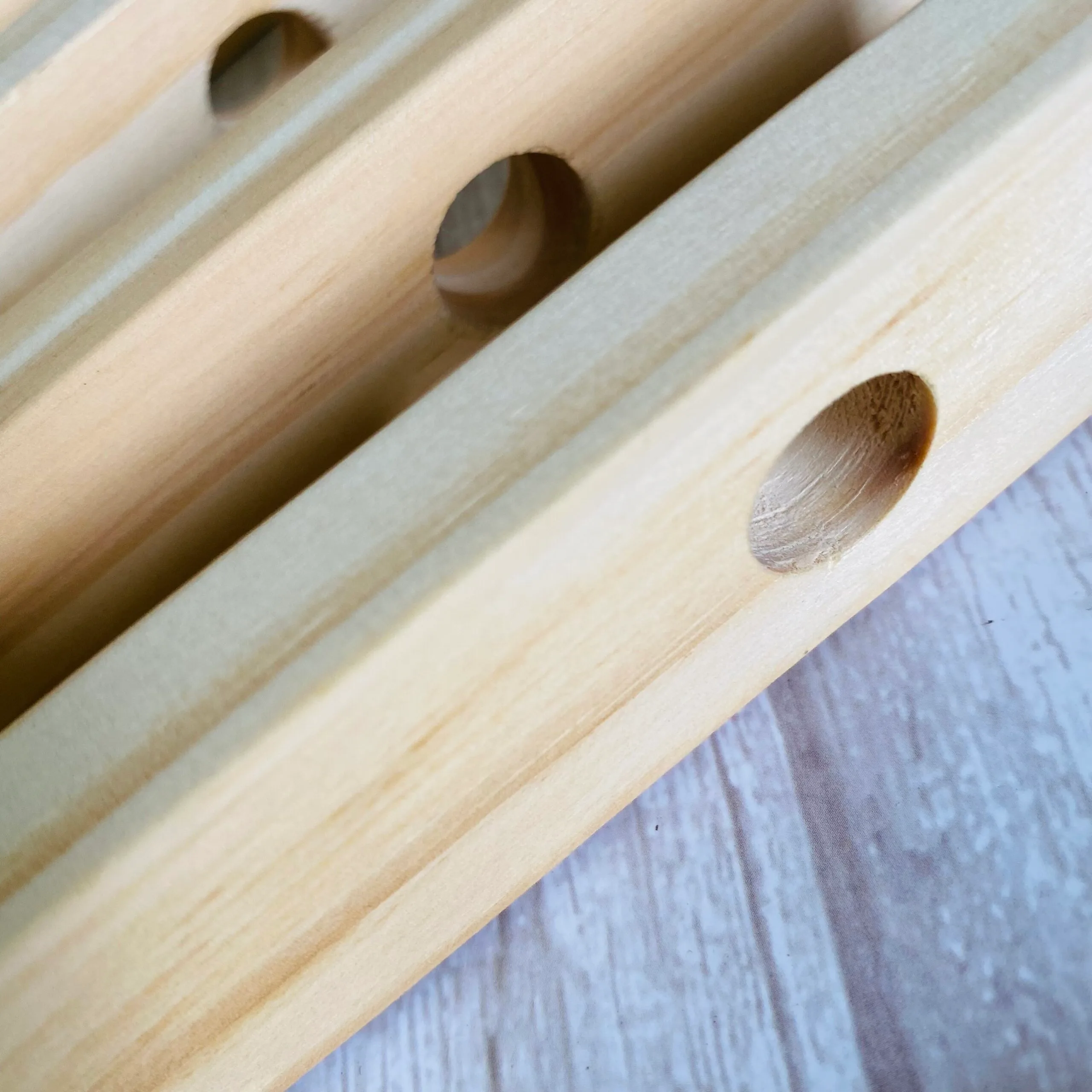 Kệ chữ A gỗ thông - Ảnh 4