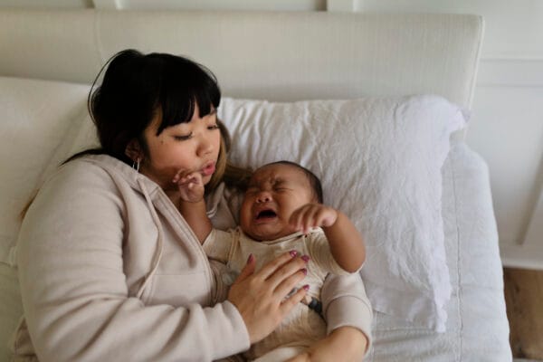 Trẻ ngủ không sâu giấc: Nguyên nhân và 3 cách giúp bé ngủ ngon hơn