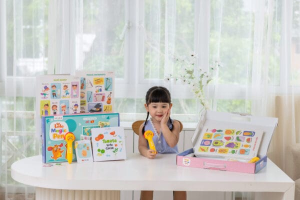 Đồ chơi cho bé: Cách chọn theo độ tuổi & kỹ năng phát triển