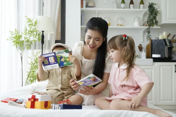 Mốc phát triển ngôn ngữ 4-5 tuổi: Trẻ kể chuyện và diễn đạt ý tưởng rõ hơn