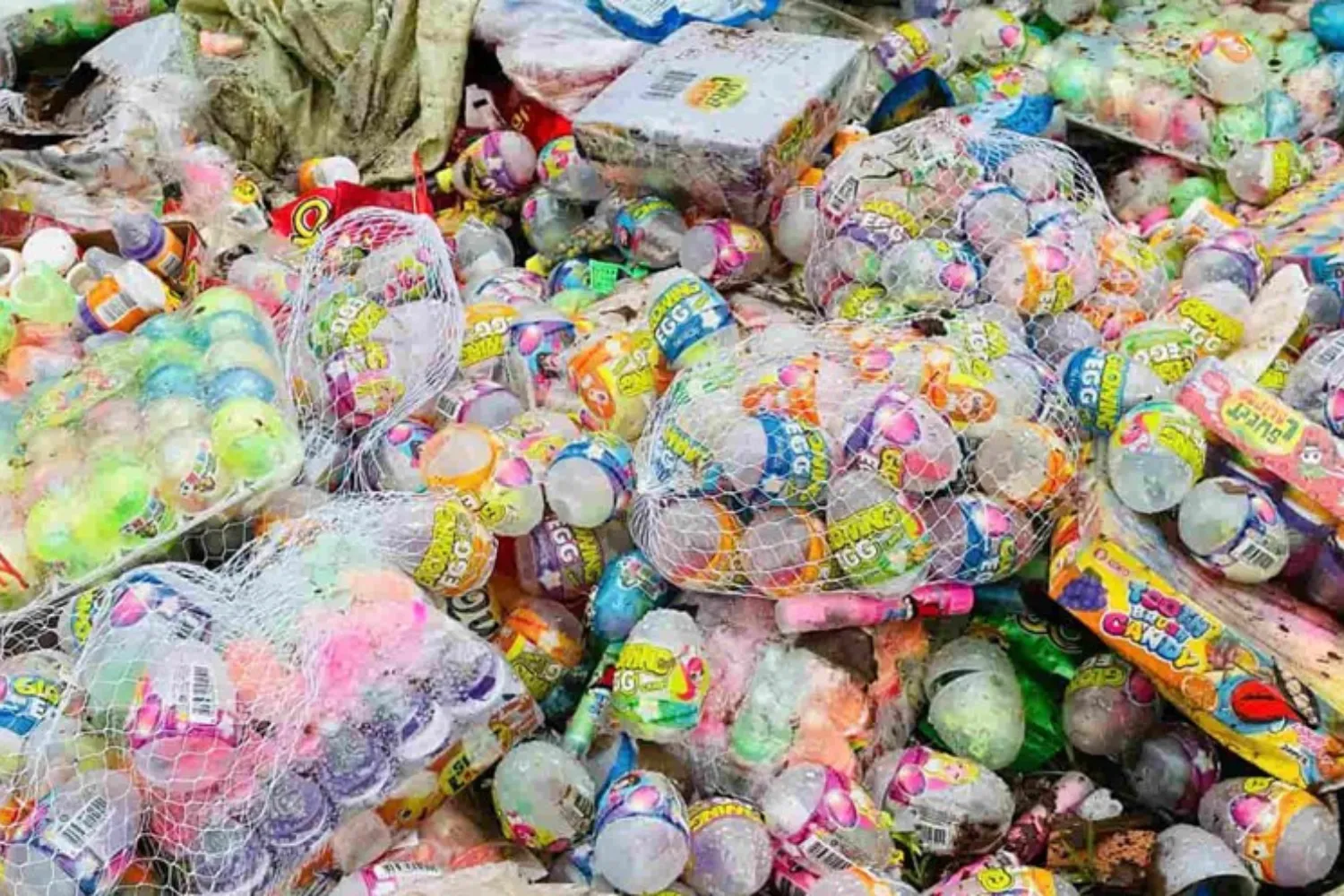 Đồ chơi không có thông tin, nguồn gốc rõ ràng