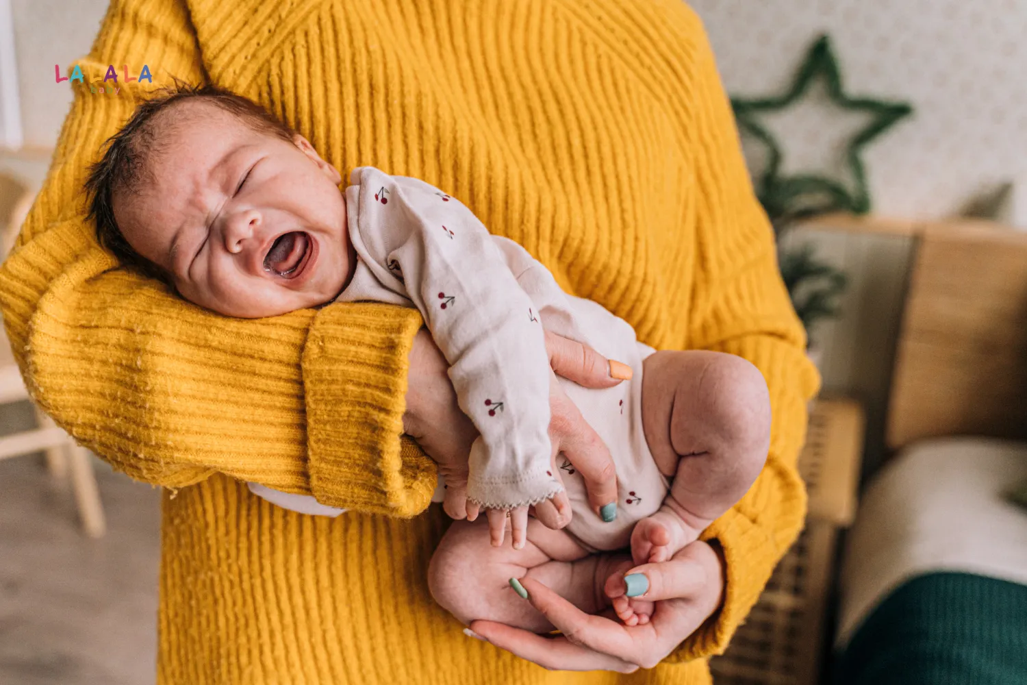 Ngoài khóc thì trẻ bắt đầu ê a
