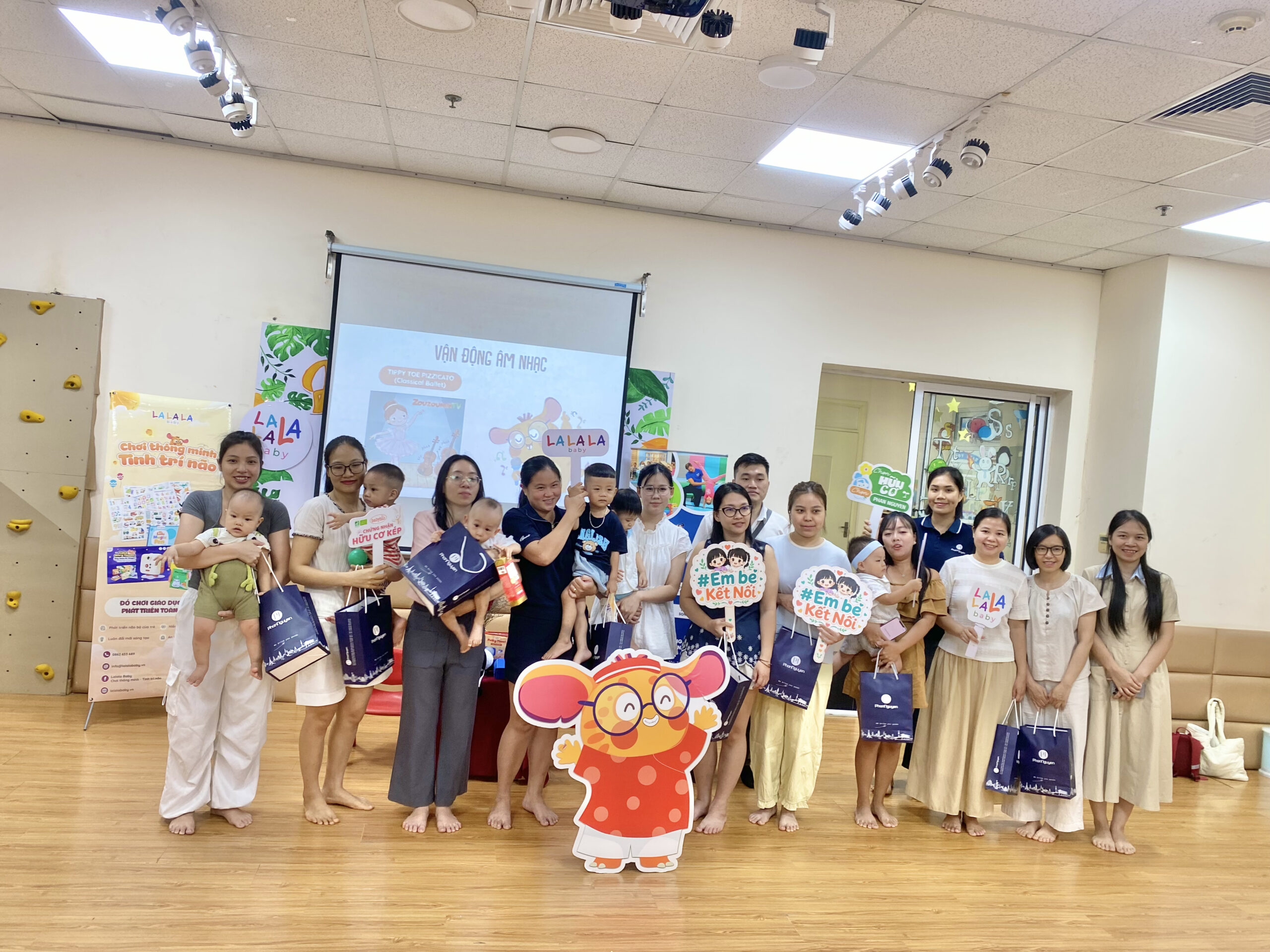 Sự kiện Bundles Of Sea – Hành trình khám phá đầu đời: Cùng Lalala Baby hiểu con và chơi cùng con mỗi ngày
