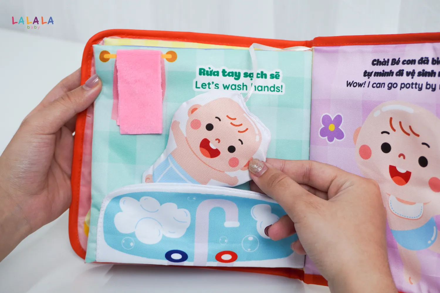 Đọc sách với các chi tiết tương tác 