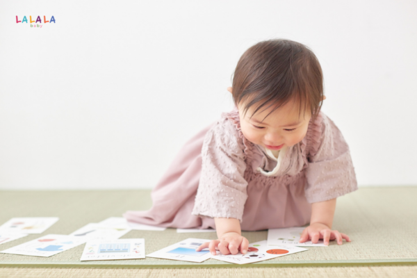 Trước khi nói thành câu, trẻ đã giao tiếp bằng ánh mắt, nét mặt, cử chỉ và hành động