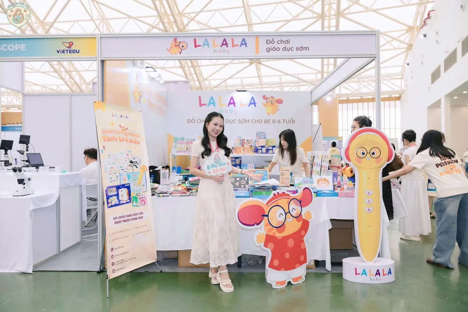 Đội ngũ Lalala Baby khép lại bốn ngày sự kiện với niềm vui và sự trân trọng dành cho khách hàng đã đồng hành